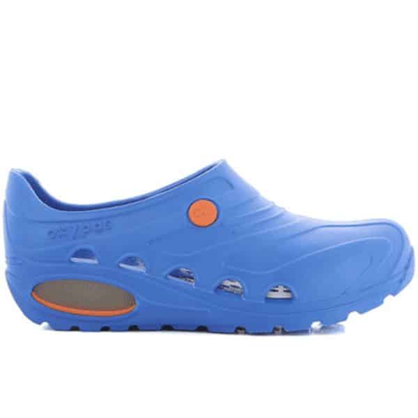 Giày Y Tế Chống Trượt Crocs Được Thiết Kế Từ Chất Liệu Cao Cấp, Nhẹ Và Dễ Vệ Sinh, Giúp Bảo Vệ Đôi Chân Trong Môi Trường Làm Việc Áp Lực. Sản Phẩm Hỗ Trợ Chống Trơn Trượt, Mang Lại Cảm Giác Êm Ái Và Thoải Mái Suốt Ngày Dài.